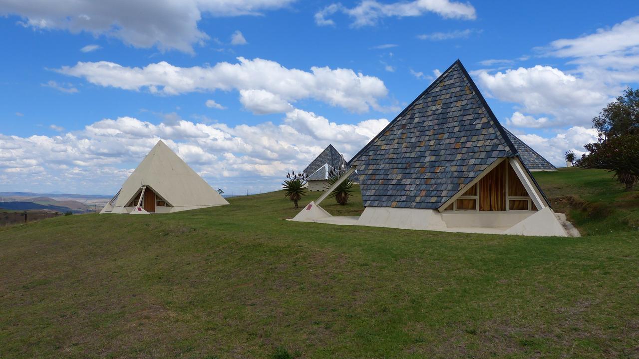 Pyramids Motel Van Reenen Exterior photo